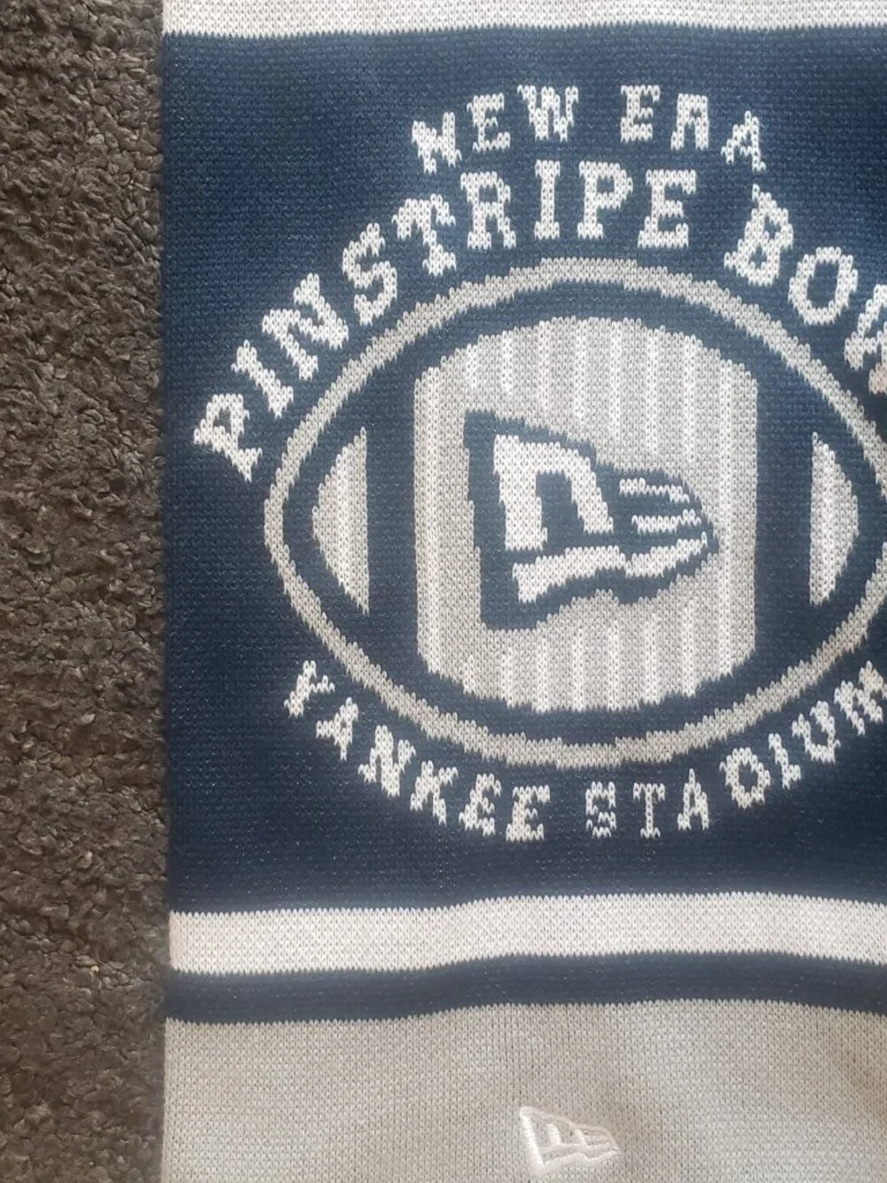 New Era Pinstripe Bowl Adult Yankees Stadium Blue White Scarf